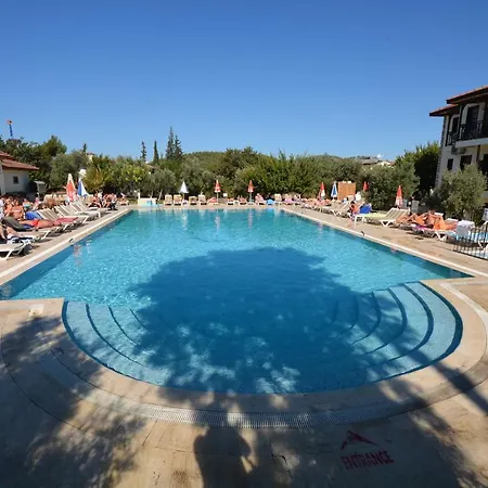 Hotel Saray 2*